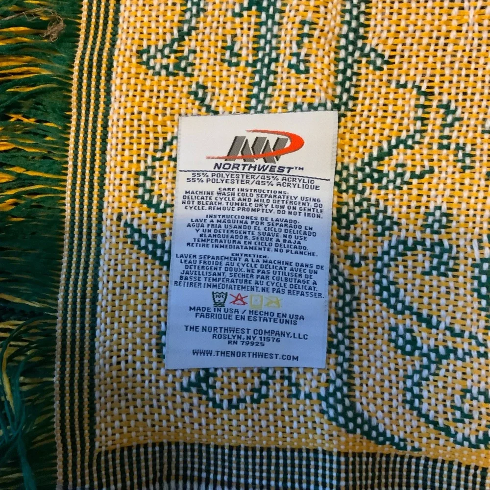 Northwest Angel Holiday Throw Blanket - Green and Gold